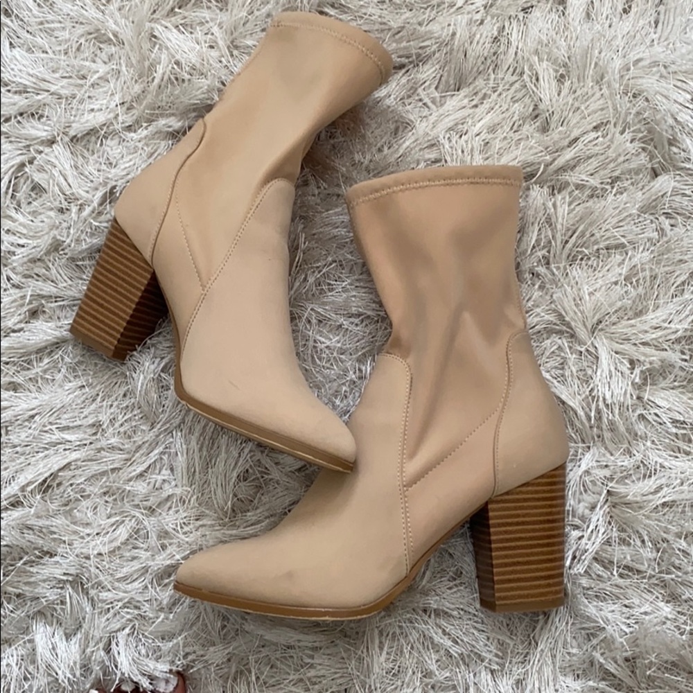 Ankle boots tan and brown colors for 70$